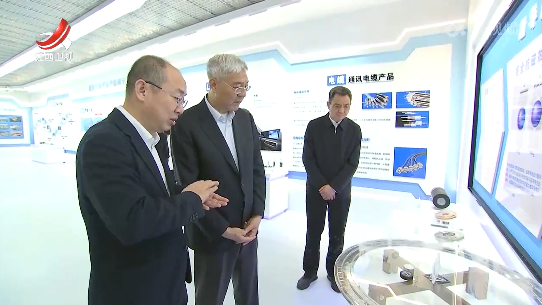省委书记尹弘到九游娱乐官网
调研并召开座谈会