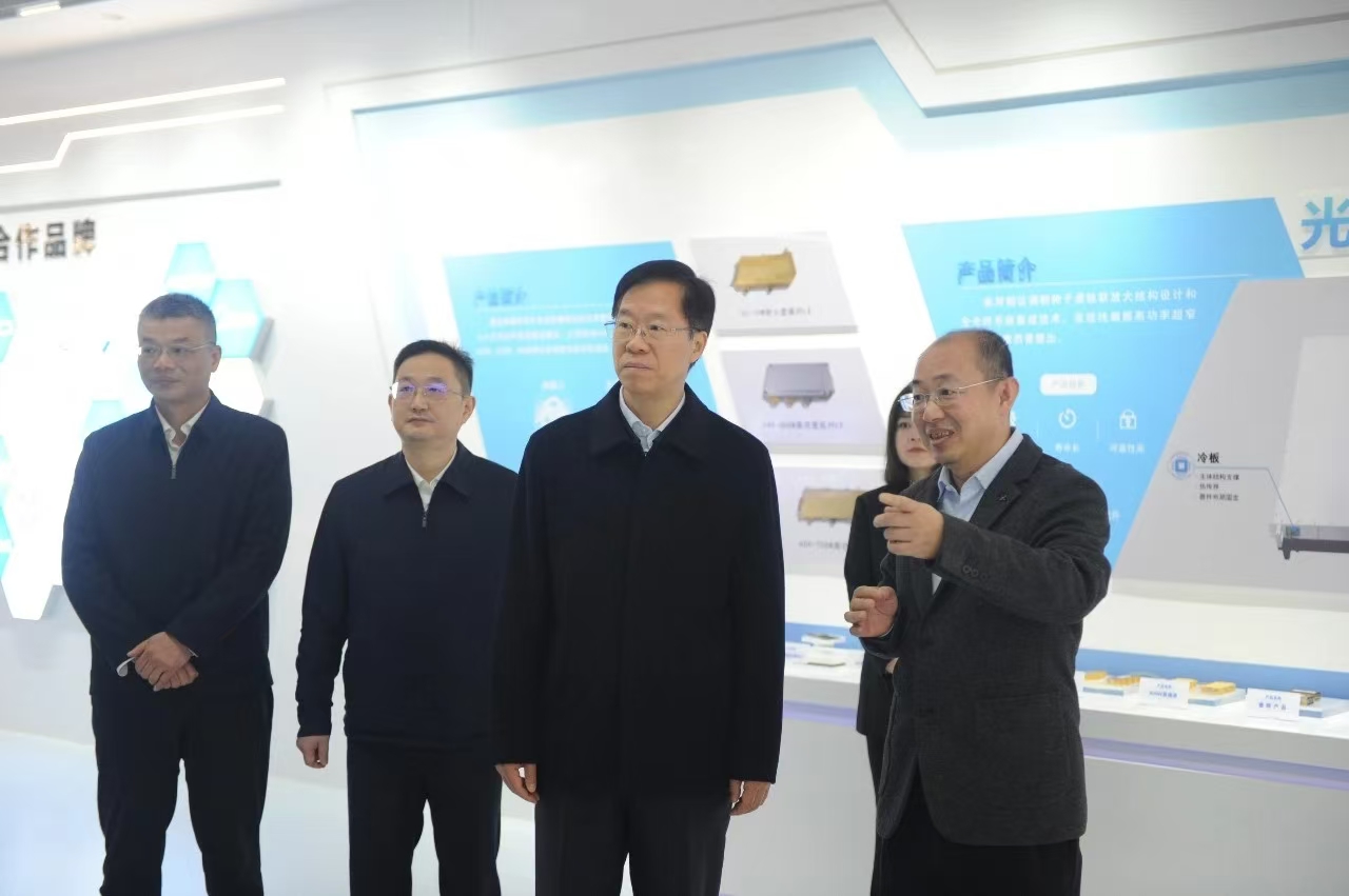 江西省委常委、省委组织部部长庄兆林莅临我司慰问国家高层次人才